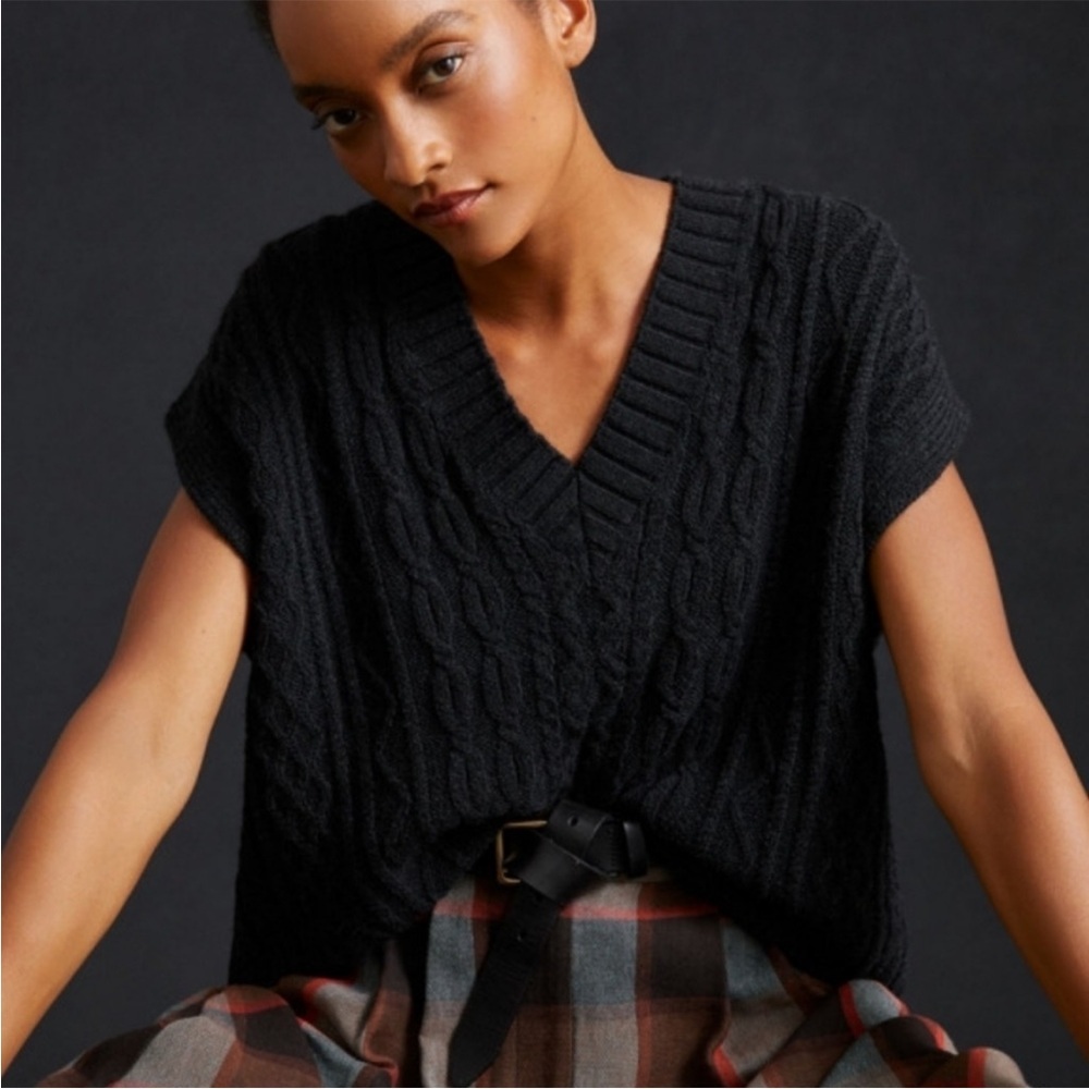 Anthropologie Oversized Cable-Knit Sweater Vest – Black